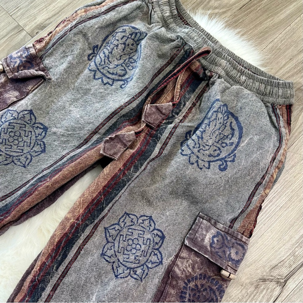 Cotton bohemian hippie sun & mandala cargo pants size small/medium - Picture 2 of 7